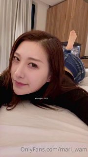 OL集团美腿 被职场女性的湿润足底持续调教的我。