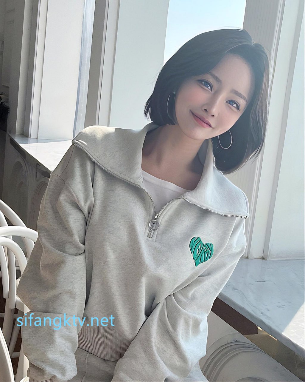 美眉互玩淫穴